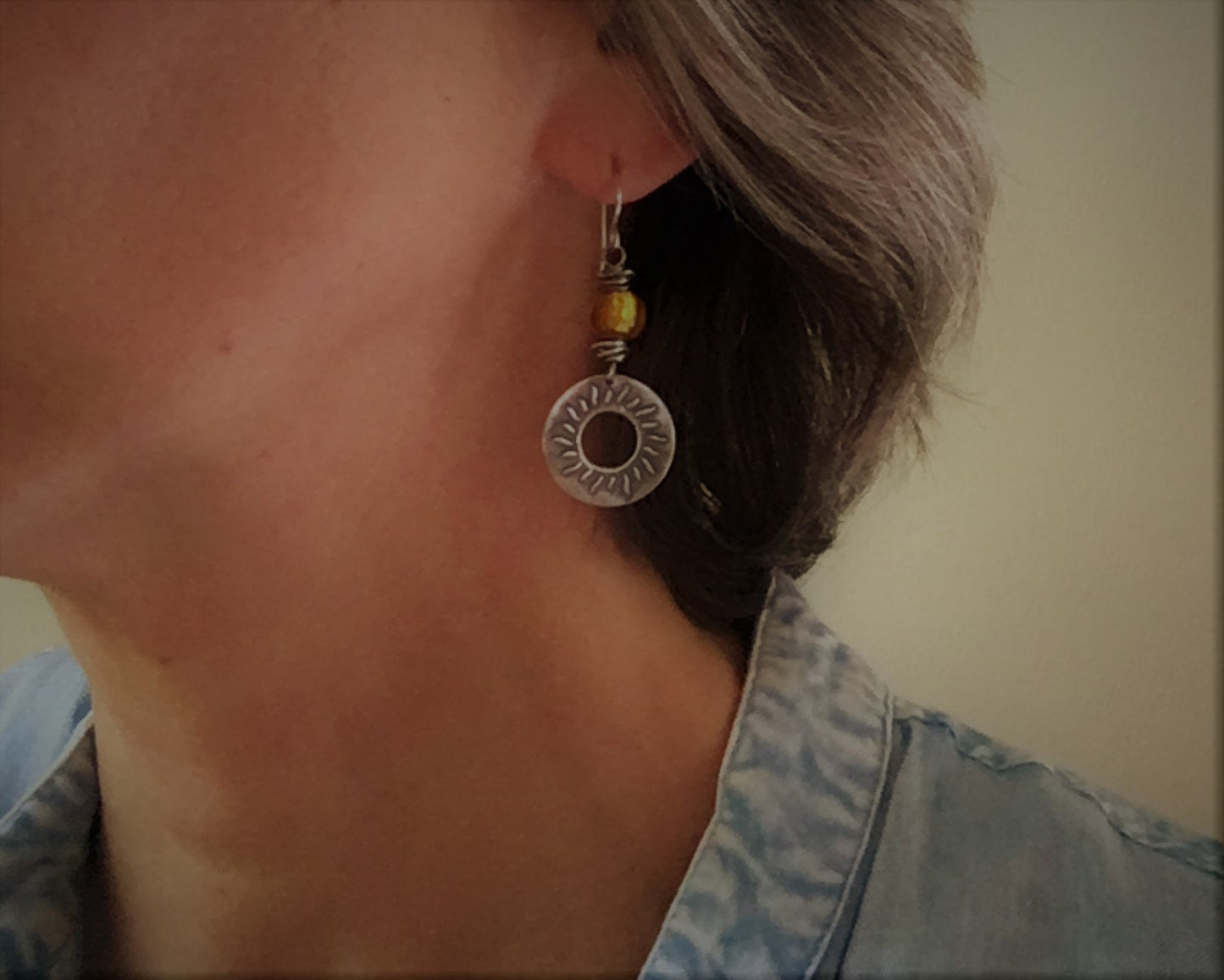 Summer sun earrings in oxidized sterling silver with gold foil glass bead