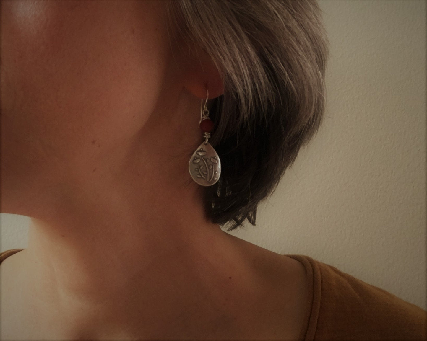 Poppy earrings in oxidized sterling silver with red carnelian beads