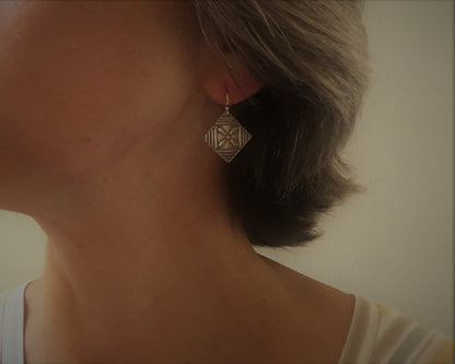 Flower and stripes earrings in oxidized sterling silver